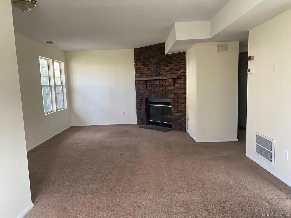 2203 Whispering Hills Chester NY 10918