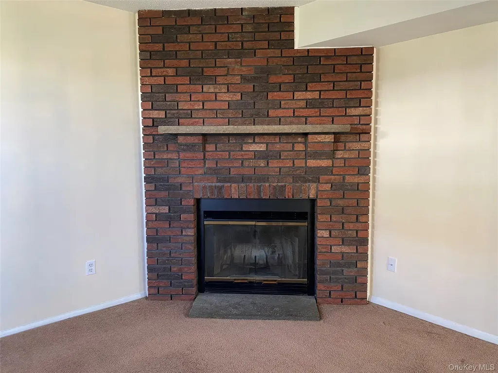 2203 Whispering Hills Chester NY 10918