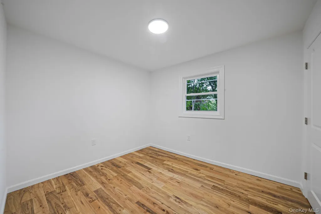 6 Connetquot Drive Oakdale NY 11769
