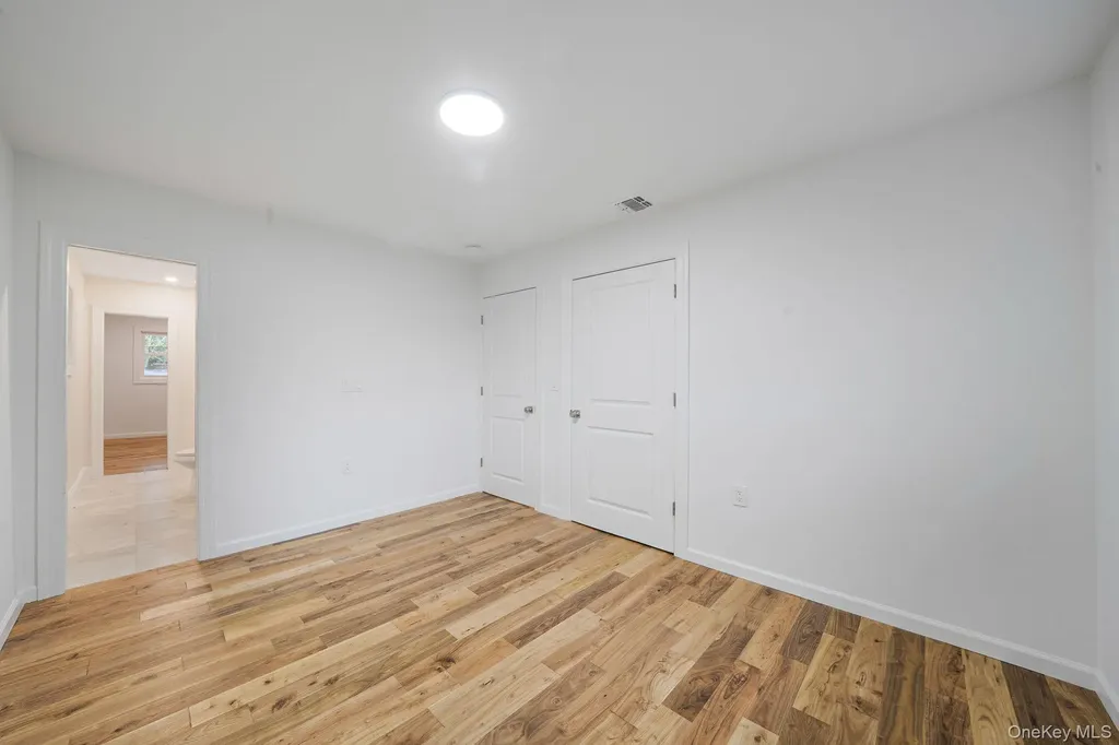 6 Connetquot Drive Oakdale NY 11769