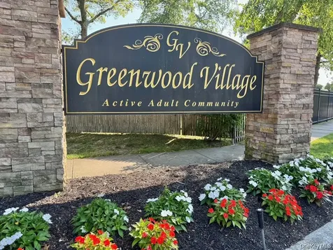 54 Dogwood Lane Manorville NY 11949