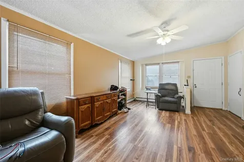 54 Dogwood Lane Manorville NY 11949