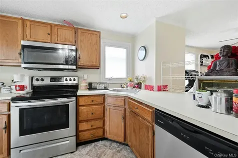 54 Dogwood Lane Manorville NY 11949