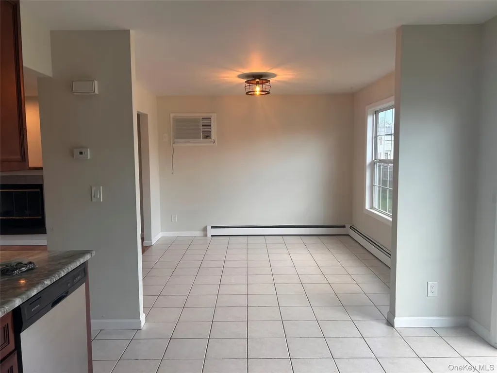 194 E Parkview Drive Shirley NY 11967