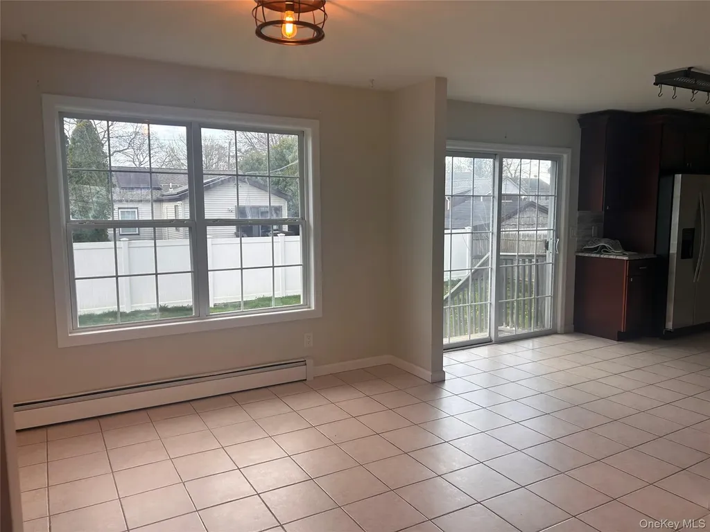 194 E Parkview Drive Shirley NY 11967