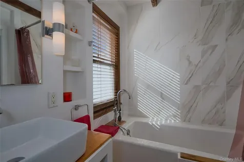 315 State Hudson NY 12534
