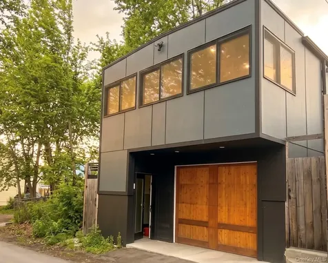 315 State Hudson NY 12534