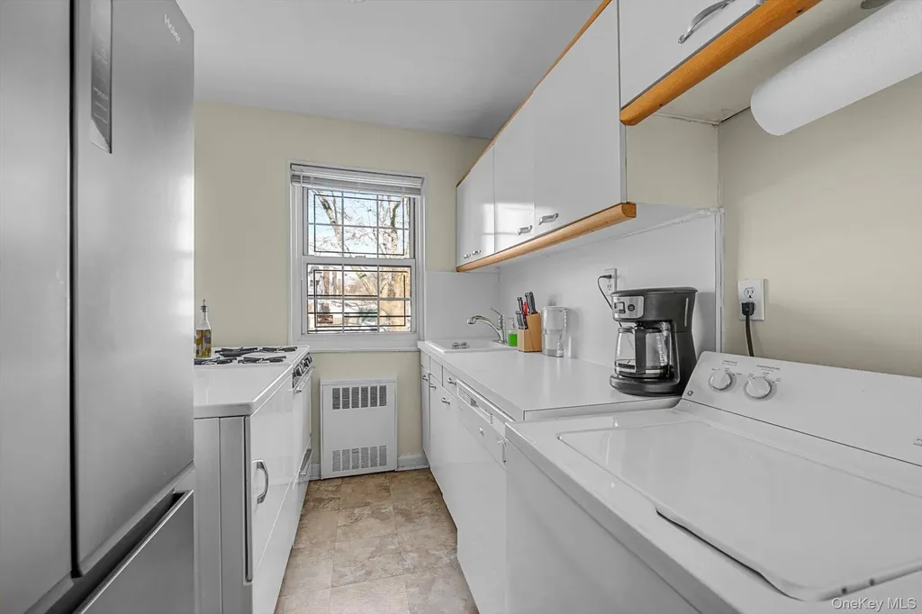 212-10 69 Avenue Bayside NY 11364