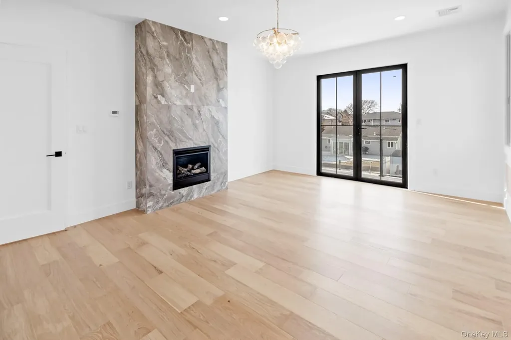 24 Midway Street Babylon NY 11702