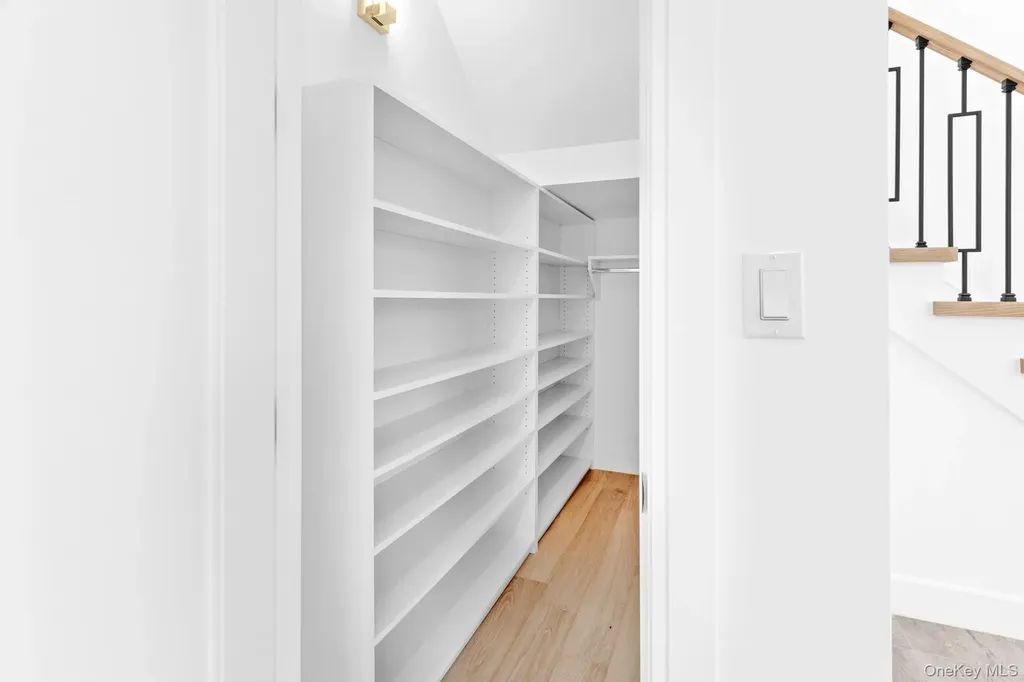 24 Midway Street Babylon NY 11702