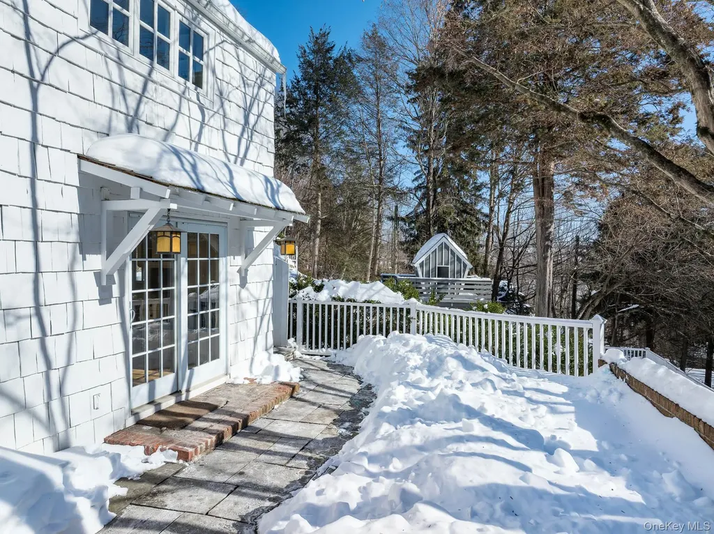 291 Roaring Brook Road Chappaqua NY 10514