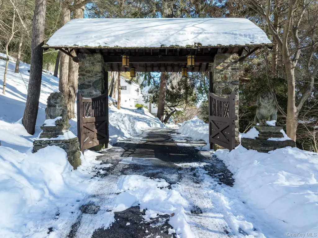291 Roaring Brook Road Chappaqua NY 10514