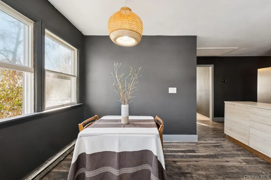 176 Maple Avenue Flanders NY 11901