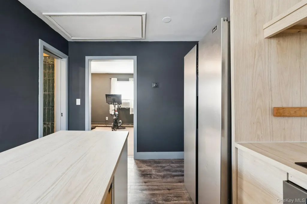 176 Maple Avenue Flanders NY 11901
