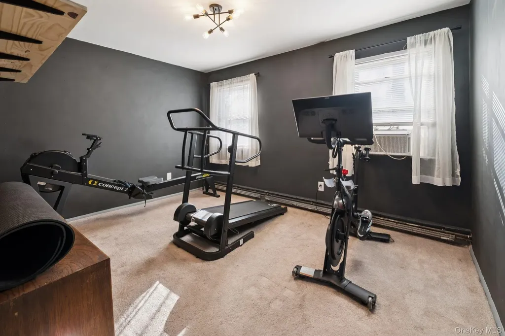 176 Maple Avenue Flanders NY 11901