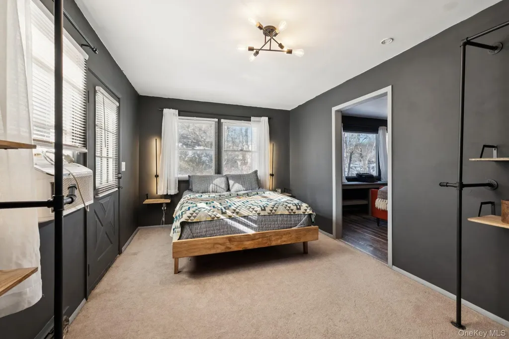176 Maple Avenue Flanders NY 11901