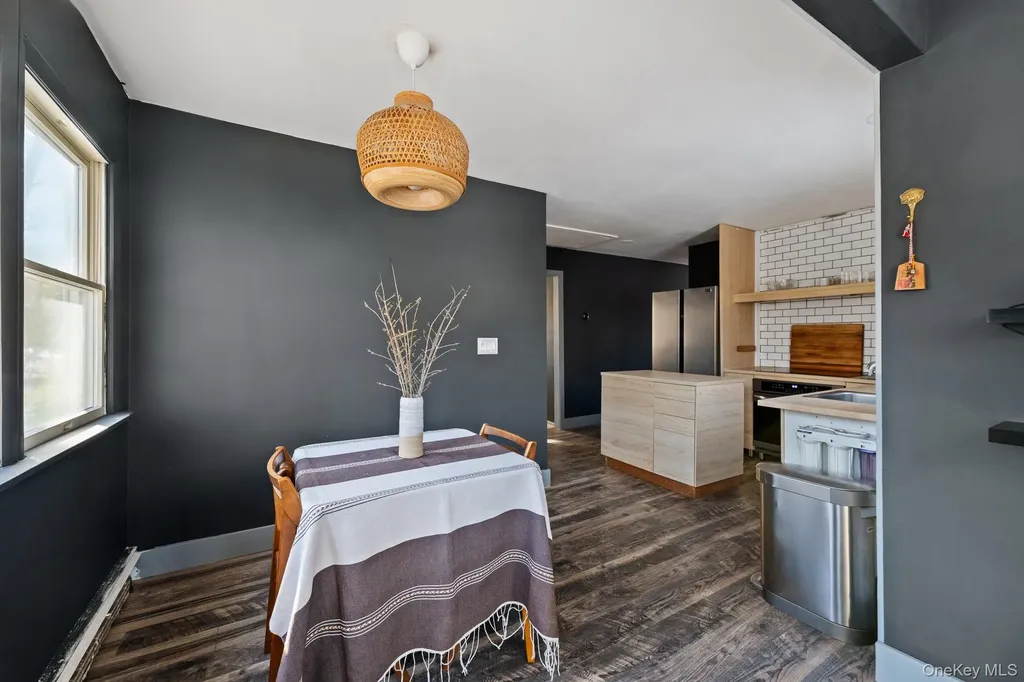 176 Maple Avenue Flanders NY 11901