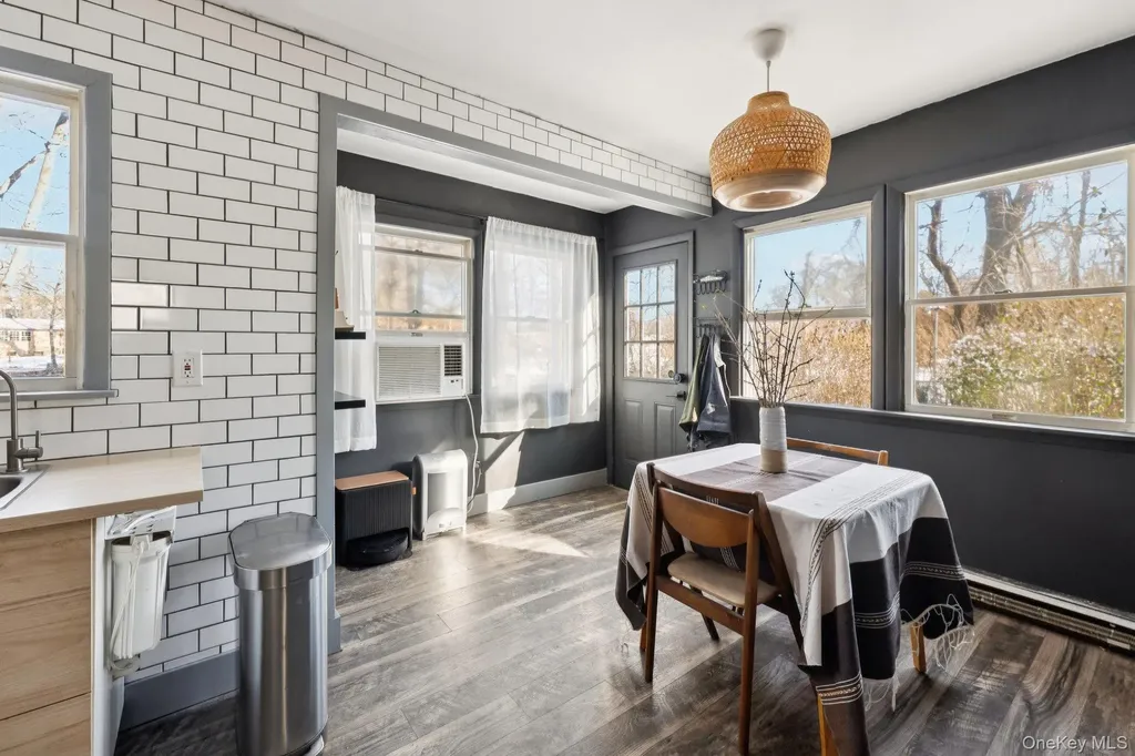 176 Maple Avenue Flanders NY 11901