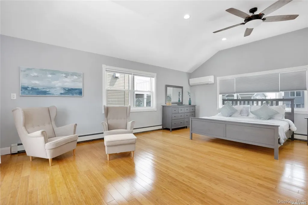 81 Barnes Street Long Beach NY 11561