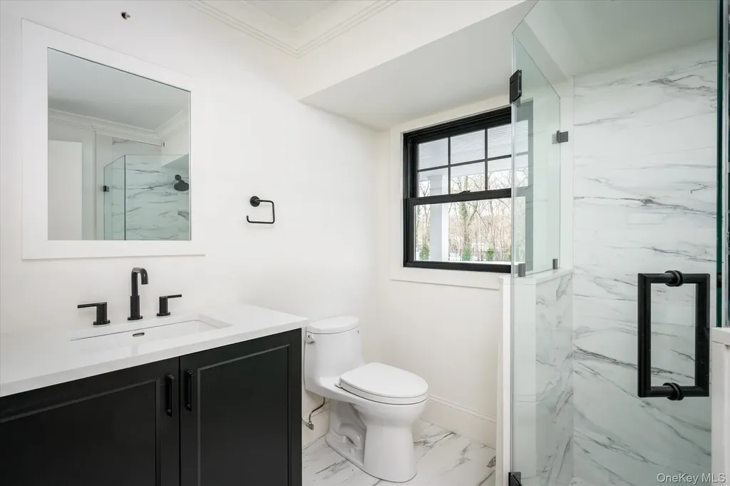 20 Fox Hunt Lane Cold Spring Harbor NY 11724