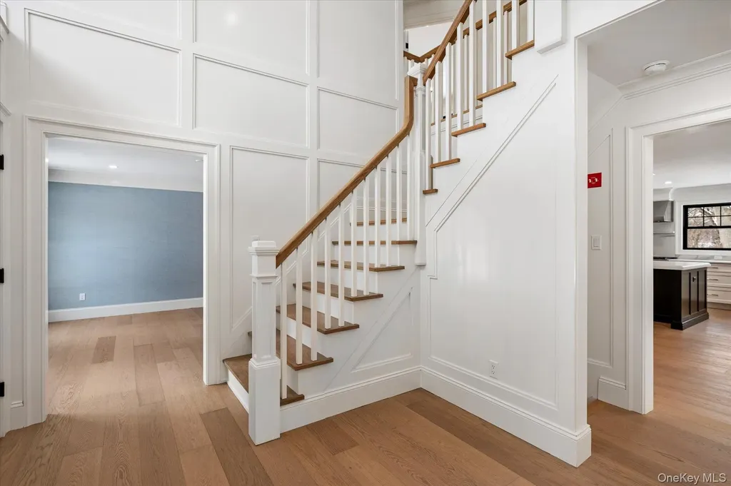 20 Fox Hunt Lane Cold Spring Harbor NY 11724