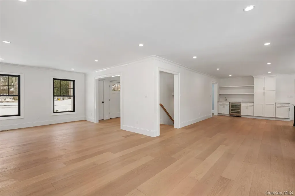 20 Fox Hunt Lane Cold Spring Harbor NY 11724