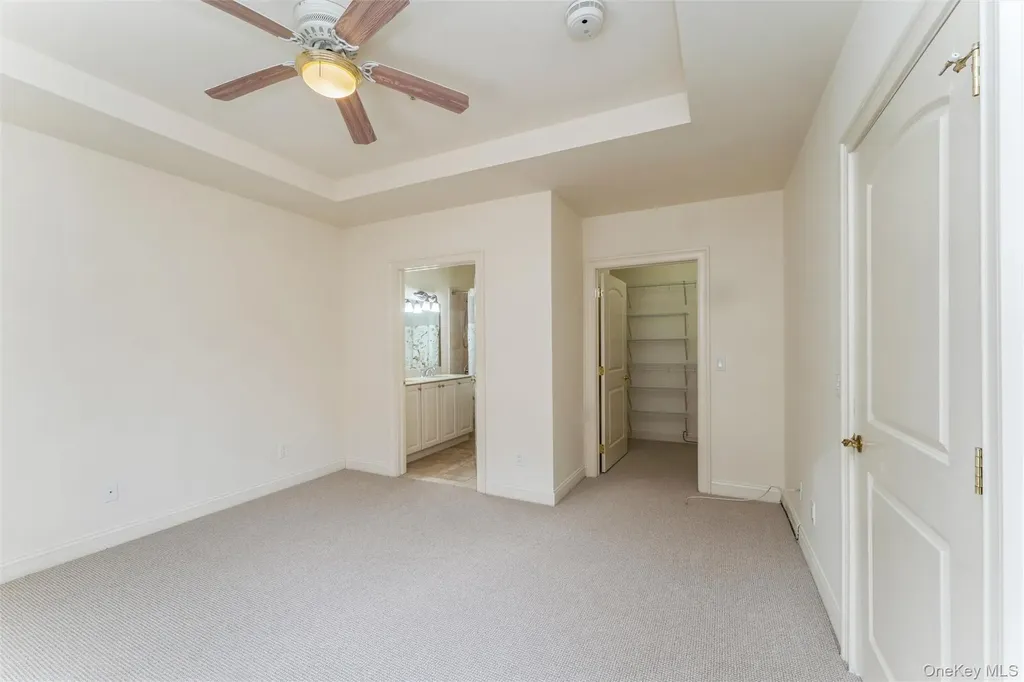 420 Pacing Way Westbury NY 11590