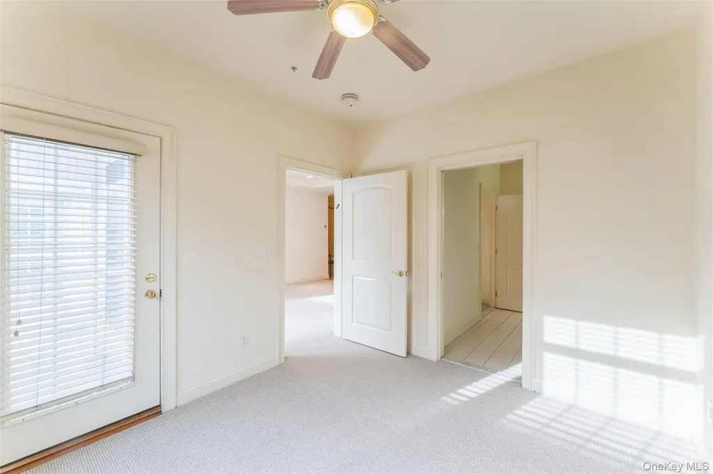 420 Pacing Way Westbury NY 11590