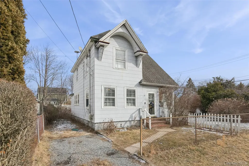 73 Redmond Avenue Bay Shore NY 11706