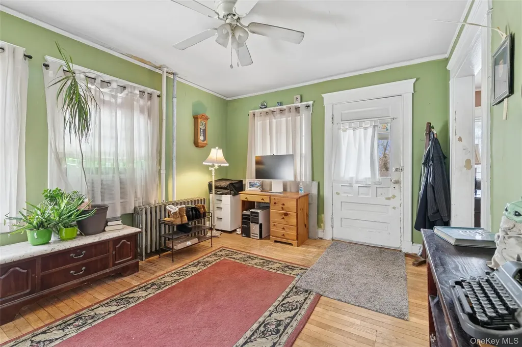 73 Redmond Avenue Bay Shore NY 11706