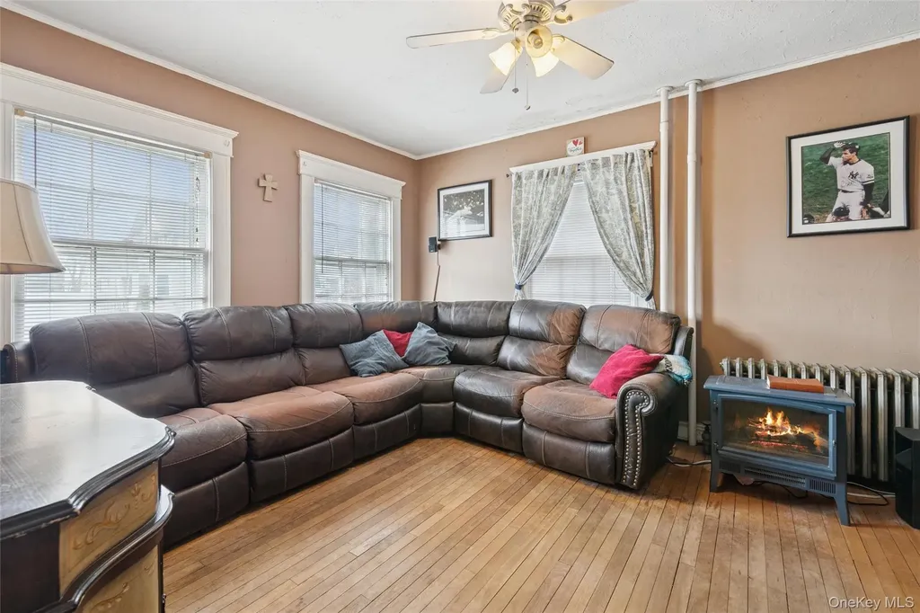 73 Redmond Avenue Bay Shore NY 11706