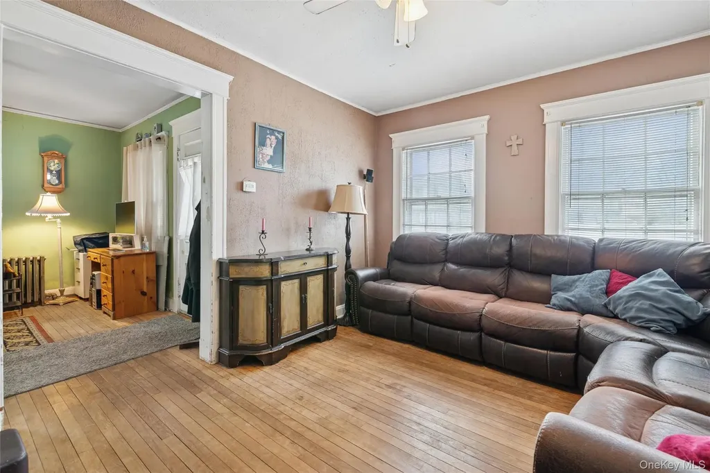 73 Redmond Avenue Bay Shore NY 11706