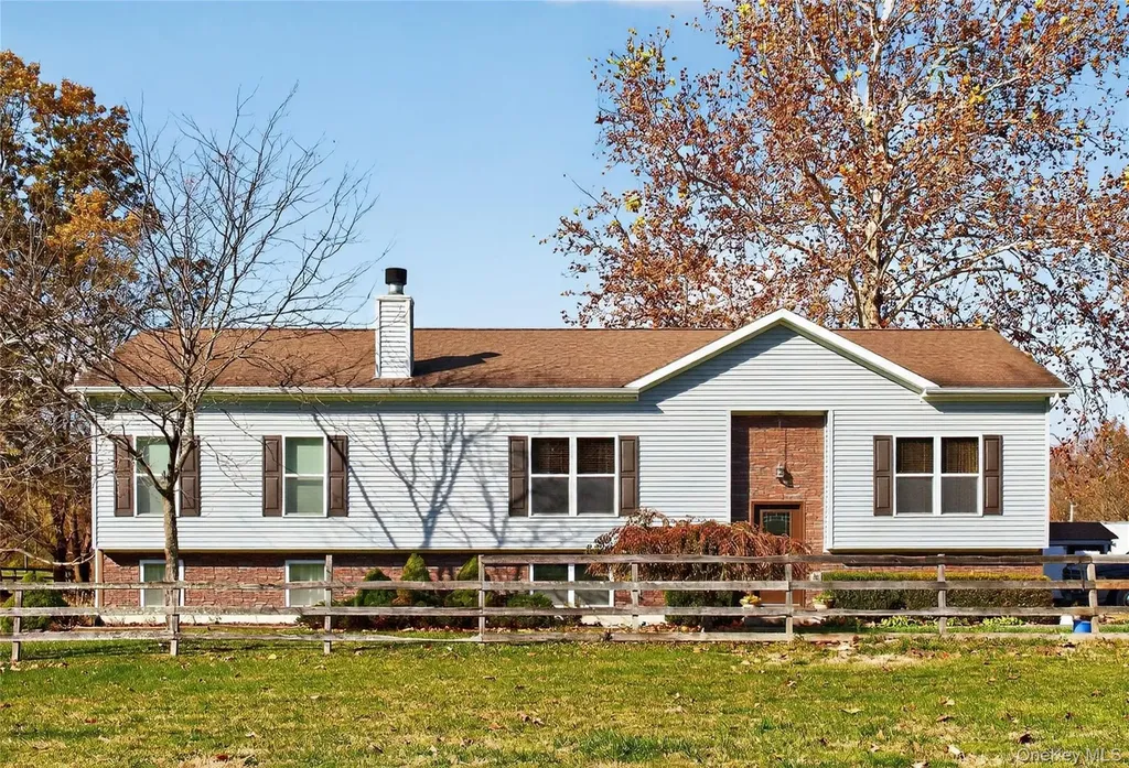 99 Dusinberre Road Gardiner NY 12525