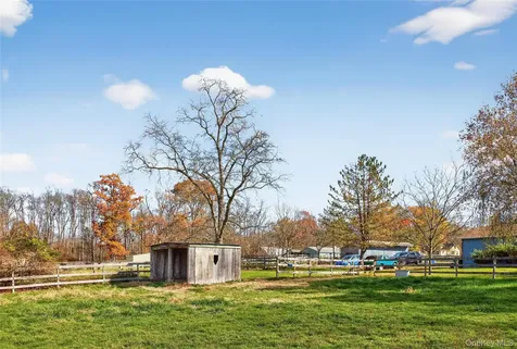 99 Dusinberre Road Gardiner NY 12525