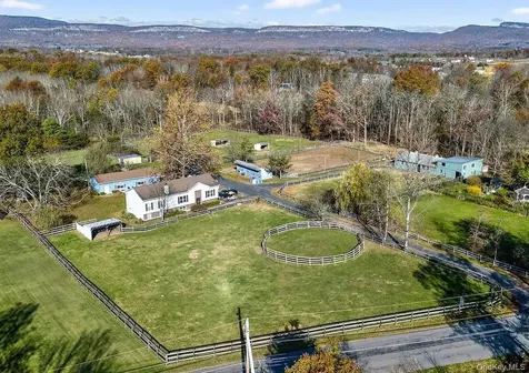 99 Dusinberre Road Gardiner NY 12525