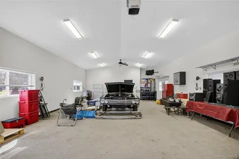 99 Dusinberre Road Gardiner NY 12525