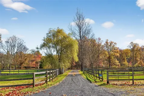 99 Dusinberre Road Gardiner NY 12525
