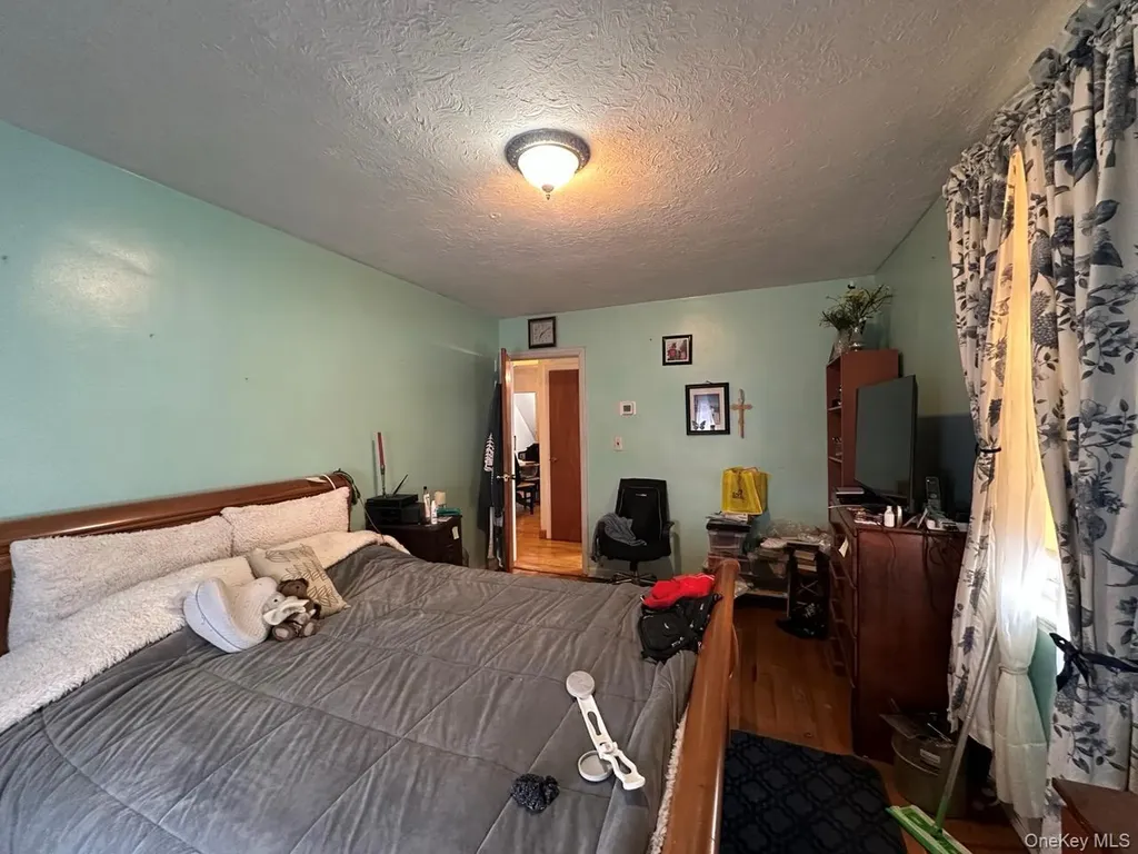 4801 58th Lane Woodside NY 11377