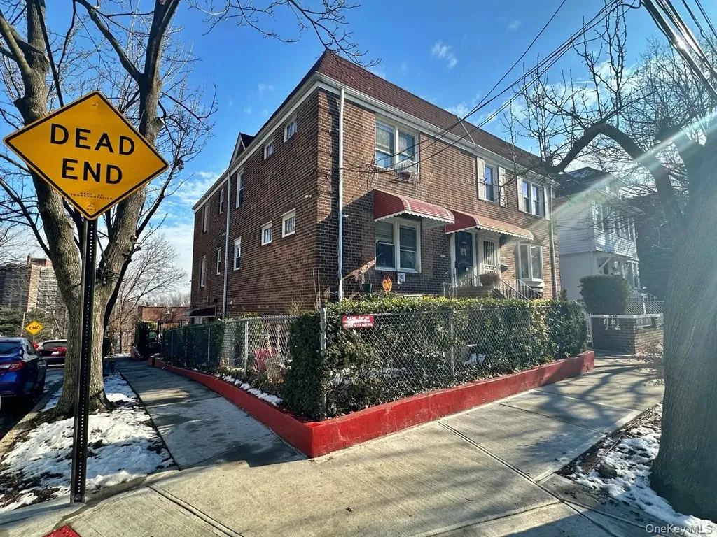 4801 58th Lane Woodside NY 11377