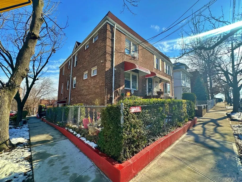 4801 58th Lane Woodside NY 11377