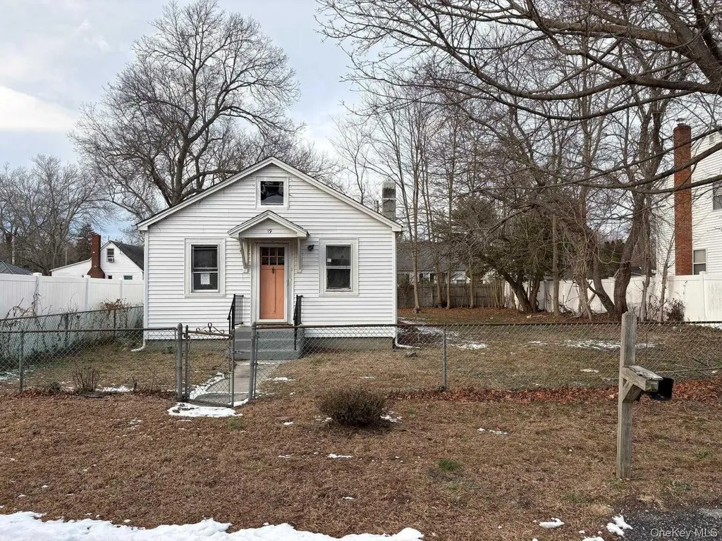 19 Lacrosse Road Mastic Beach NY 11951