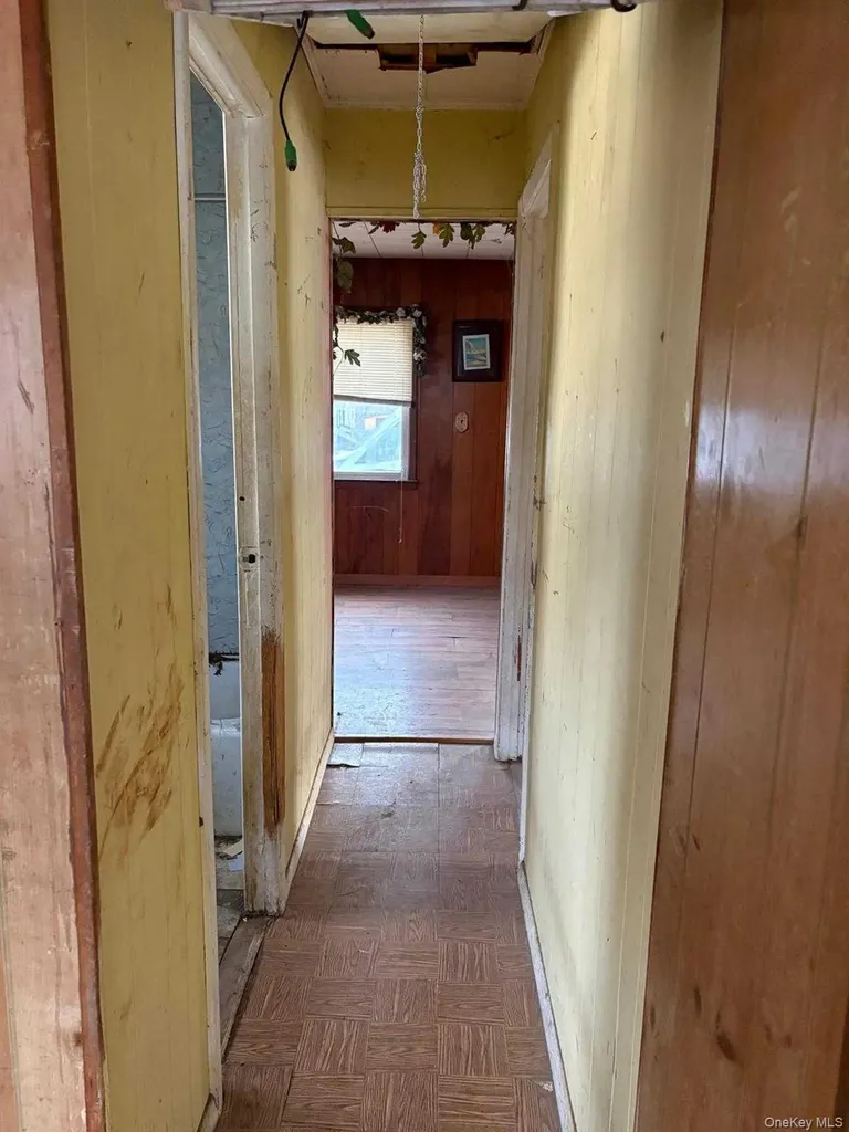 19 Lacrosse Road Mastic Beach NY 11951