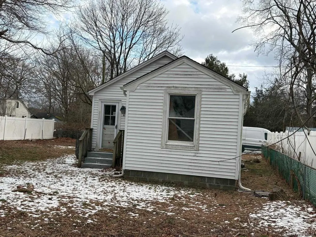19 Lacrosse Road Mastic Beach NY 11951