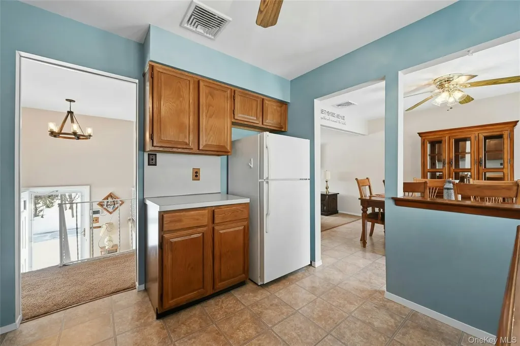 26 Charles Circle Islip NY 11751
