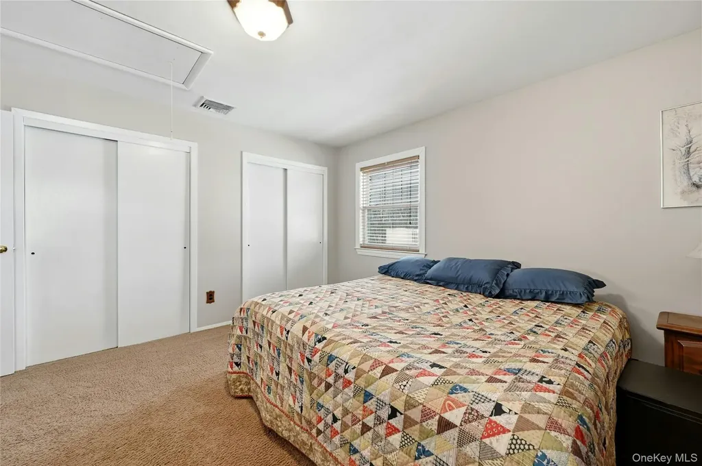 26 Charles Circle Islip NY 11751