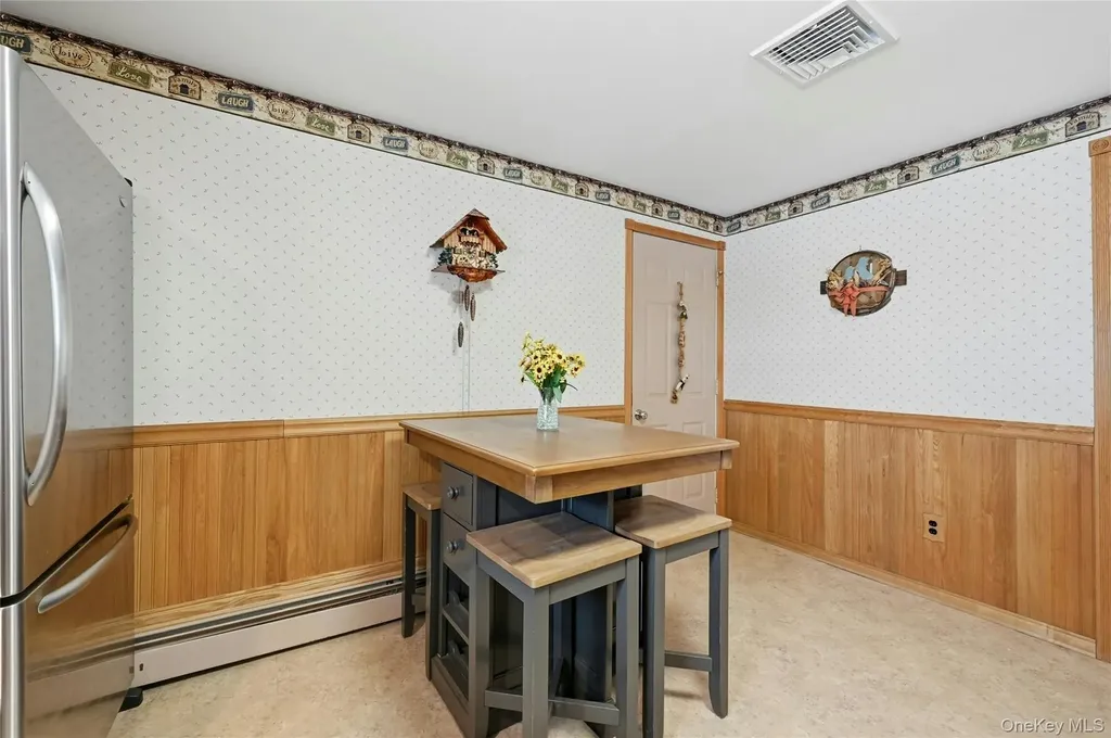 26 Charles Circle Islip NY 11751