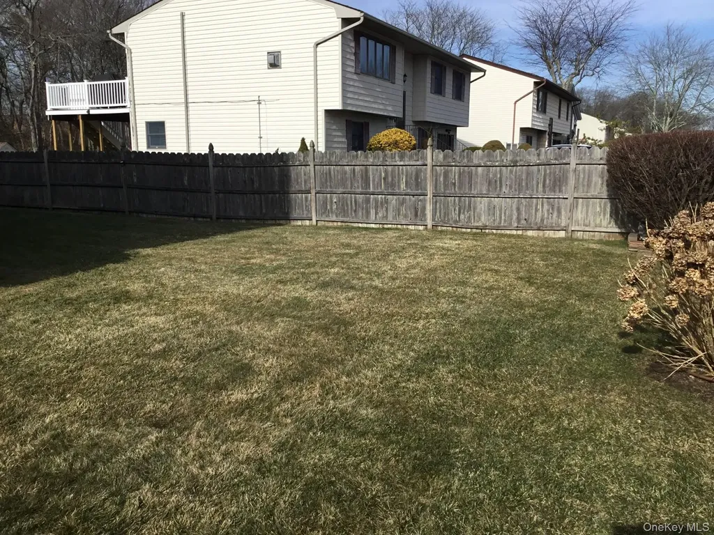 26 Charles Circle Islip NY 11751