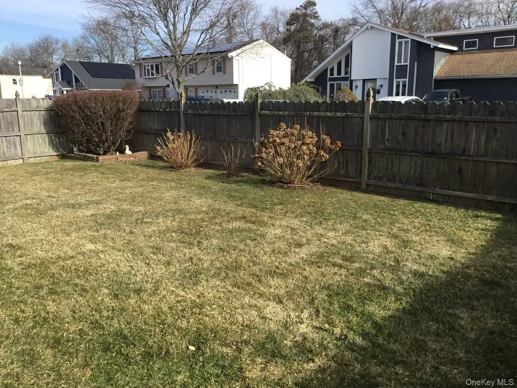 26 Charles Circle Islip NY 11751