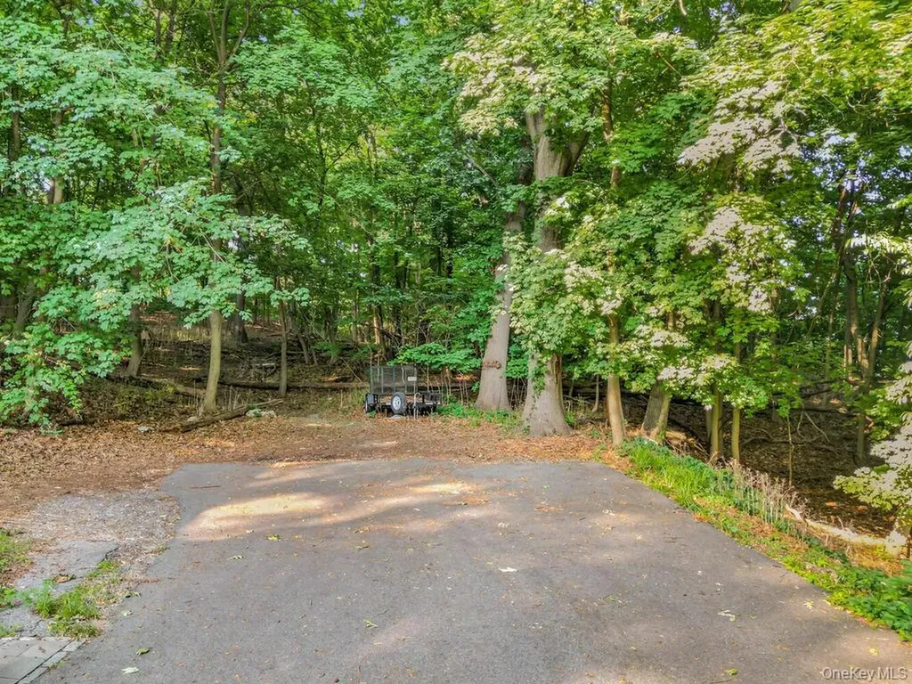 10-13-75 Dickinson Avenue Yonkers NY 10703
