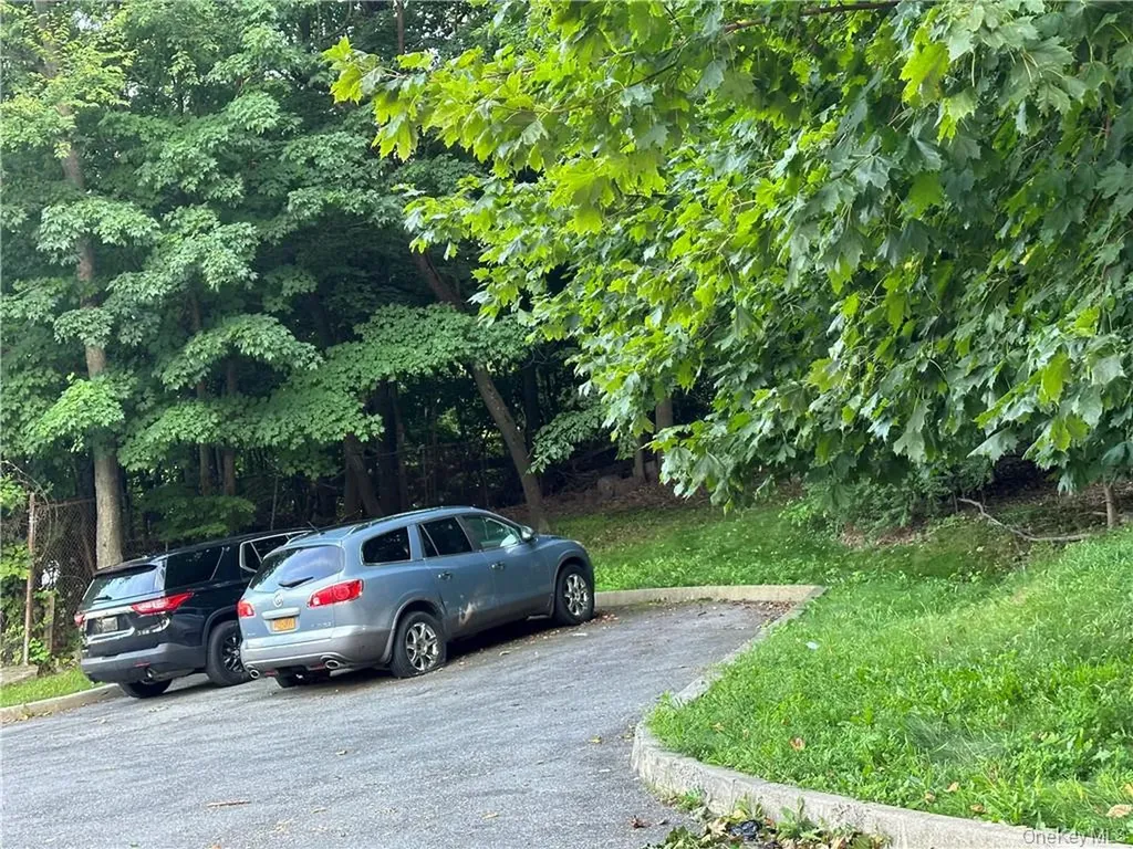 10-13-75 Dickinson Avenue Yonkers NY 10703